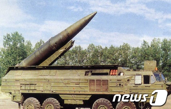 북한이 단거리 미사일로 사용하고 있는 KN-02 단거리 미사일의 원형인 구 소련제 SS-21 스캐럽 미사일. 2014.2.27/뉴스1 © News1 박지혜 기자