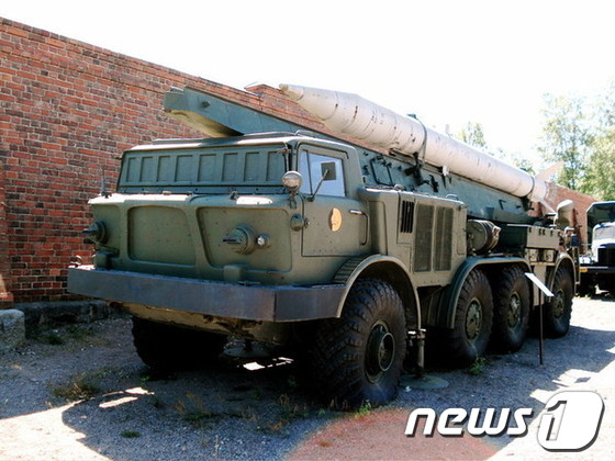 구 소련제 미사일인 '프로그'(FROG)와 발사 차량.(위키피디아 캡처) © News1 