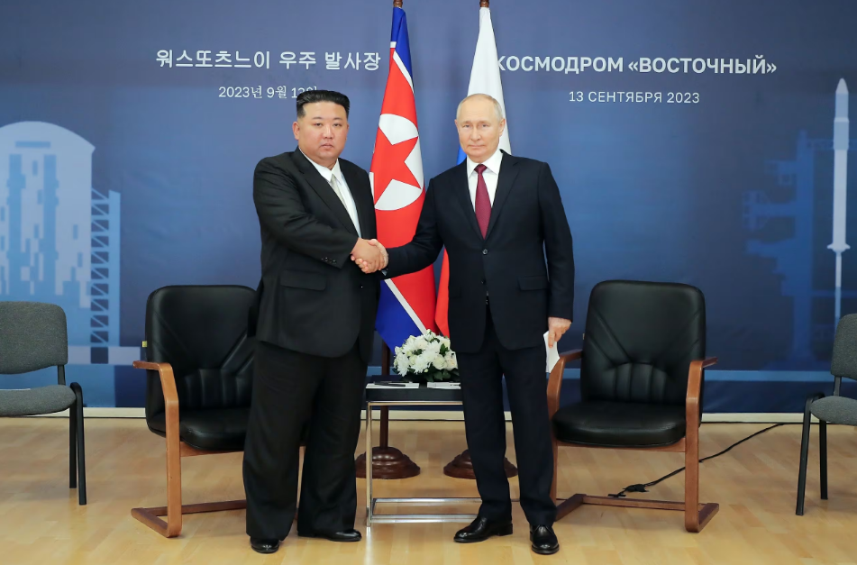 북한 김정은(왼쪽)과 블라디미르 푸틴 러시아 대통령. /평양 노동신문, 뉴스1