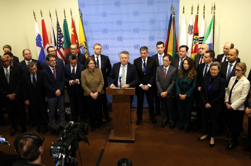 세르히 키슬리치야 우크라이나 대사가 22일 뉴욕 유엔본부에서 열린 안전보장이사회 회의 전 발언하고 있다. /로이터 연합뉴스