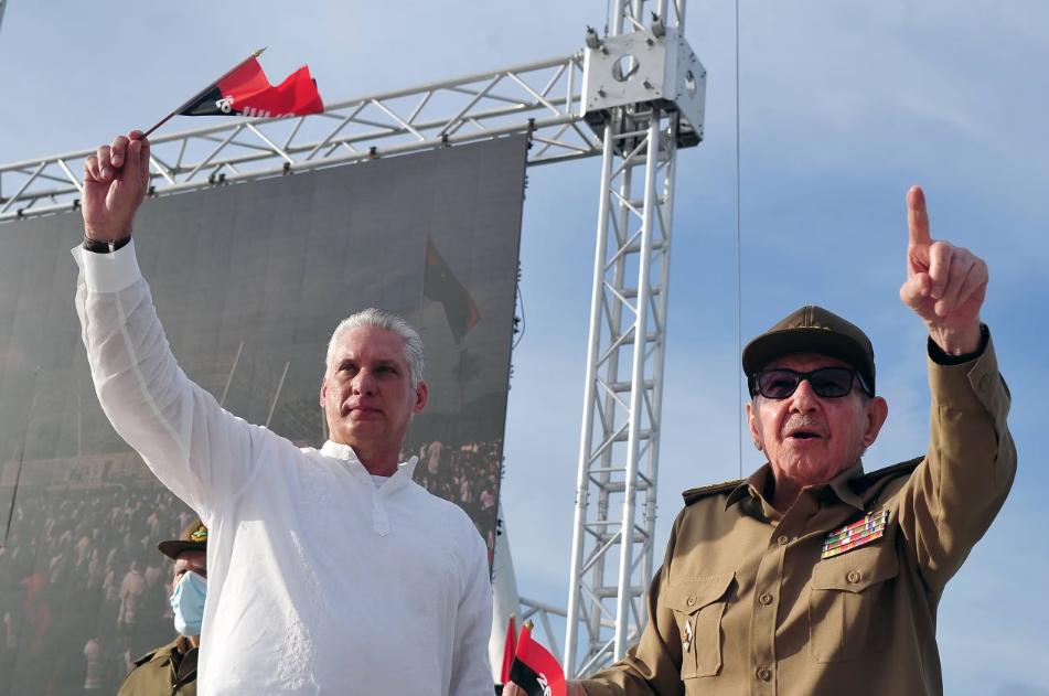2022년 7월 26일 쿠바 혁명 기념식. 왼쪽부터 미겔 디아스카넬 쿠바 대통령과 라울 카스트로 전 쿠바 대통령./쿠바 대통령실
