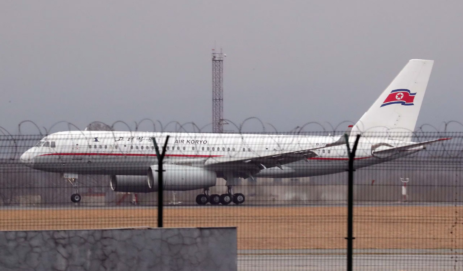 러시아 블라디보스토크 공항에 착륙한 북한 고려항공 여객기. /뉴스1